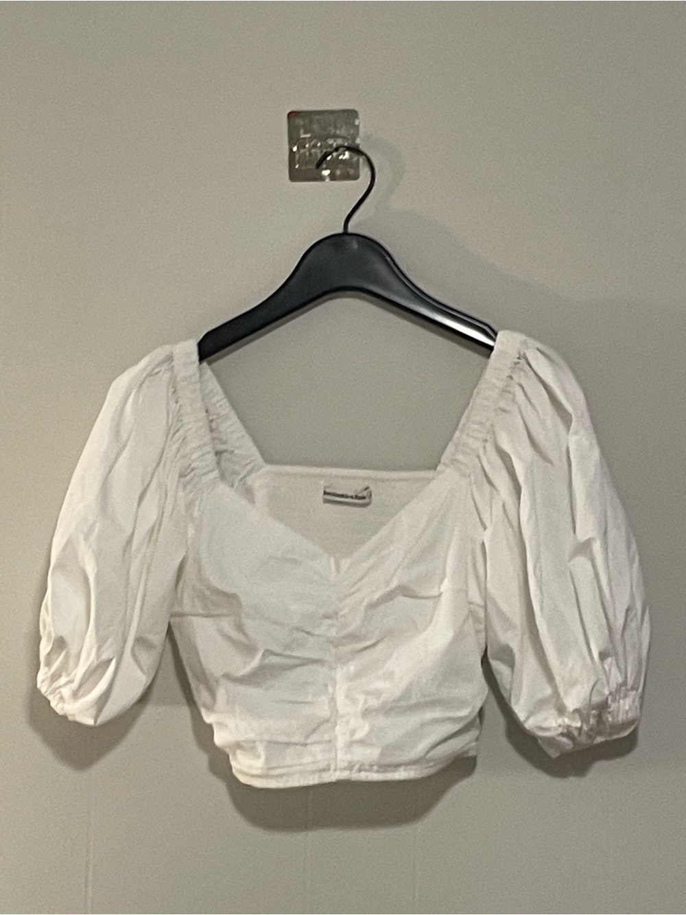 Abercrombie & Fitch White Puff Sleeve Square Neck Crop Top. Item # 11577